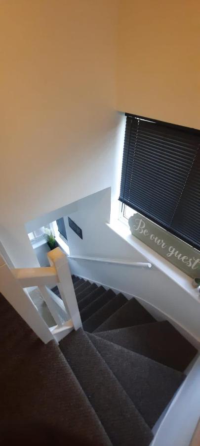 Stylish And Homey 3 Bedroom House With Free Parking & Wi-Fi Minworth Экстерьер фото
