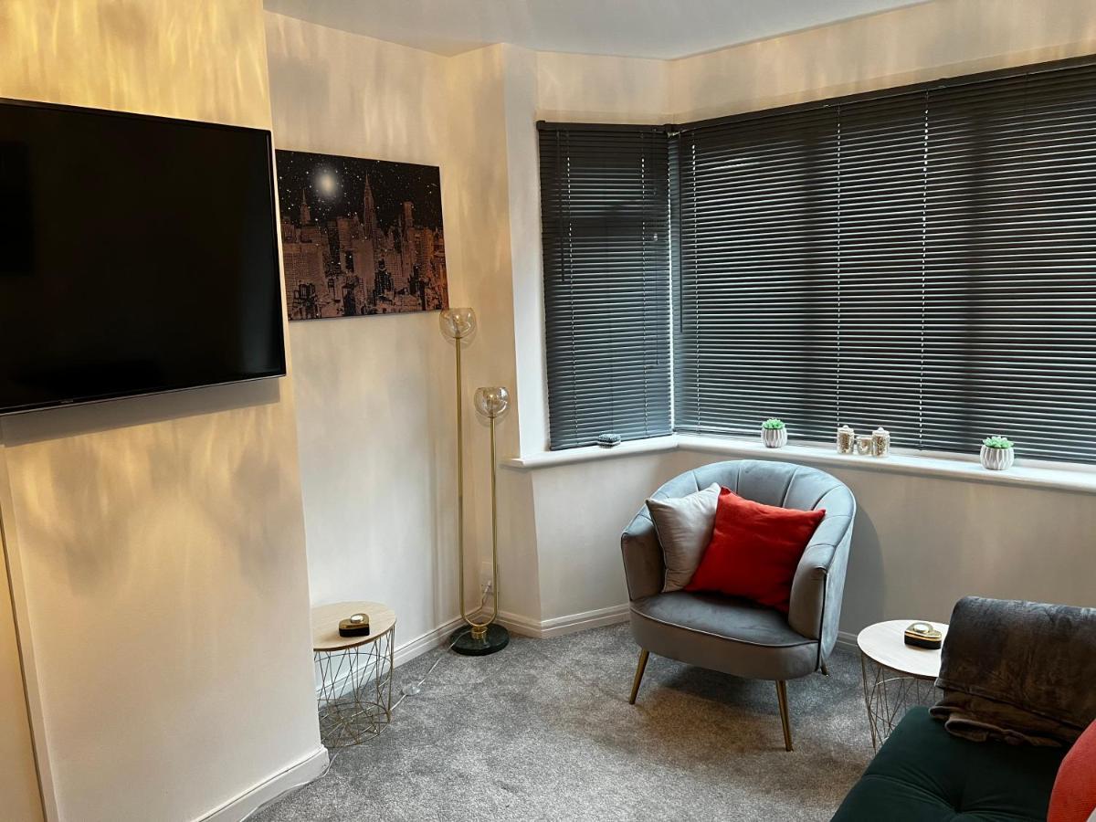 Stylish And Homey 3 Bedroom House With Free Parking & Wi-Fi Minworth Экстерьер фото